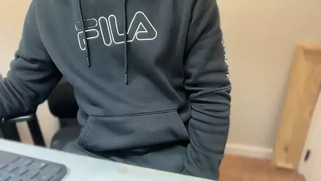 Snapshot of rickyi2023 chatting on November 19, 2025, 10:26 am rickyi2023 online show from November 19, 2025, 10:26 am