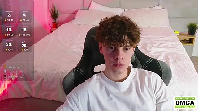 Snapshot of cute_thomas chatting on February 4, 2025, 2:17 am cute thomas online show from February 4, 2025, 2:17 am