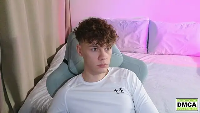 Snapshot of cute_thomas chatting on October 18, 2025, 7:25 pm cute thomas online show from October 18, 2025, 7:25 pm