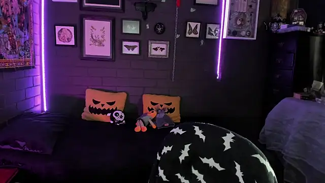 Snapshot of insania_9999_ chatting on October 30, 2025, 5:35 pm insania 9999 online show from October 30, 2025, 5:35 pm