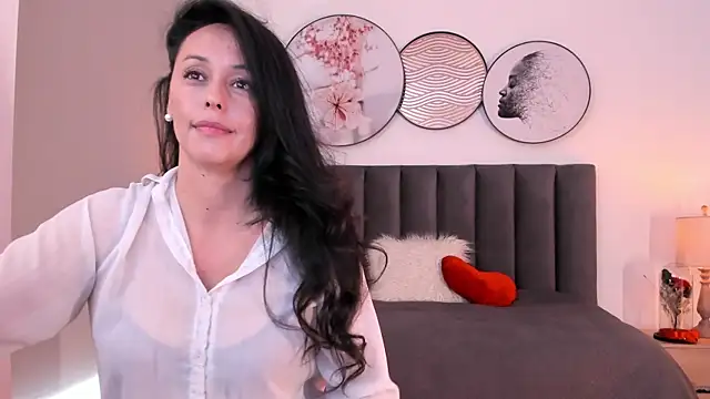 SaharaGarcia   online show from February 12, 2026, 6:58 pm