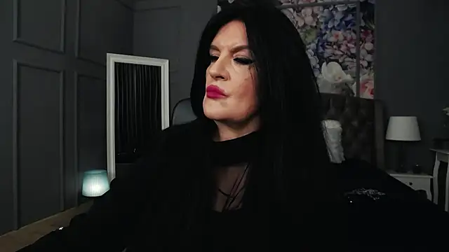 DomMelissaW online show from October 8, 2025, 4:37 pm