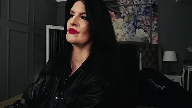 DomMelissaW online show from October 10, 2025, 7:35 pm