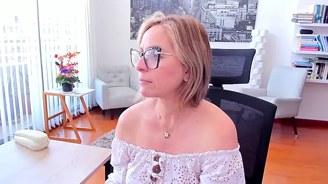 Snapshot of jane_turner chatting on December 4, 2024, 4:16 pm jane turner online show from December 4, 2024, 4:16 pm