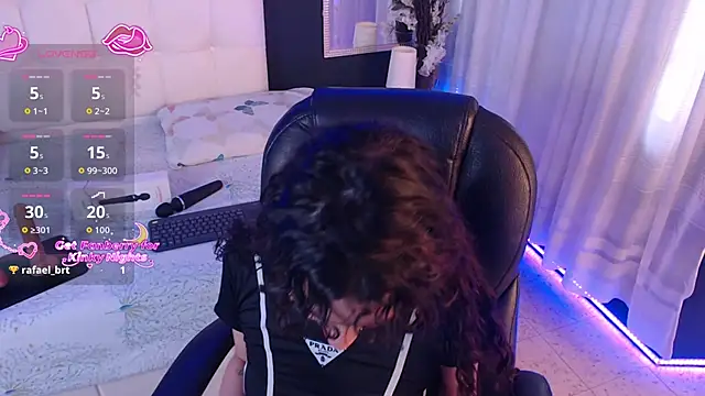 LiaVillalobos online show from December 13, 2025, 7:53 pm