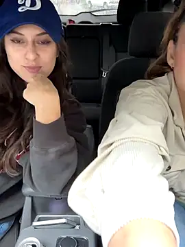 Snapshot of LeaGambit__ chatting on November 14, 2025, 8:07 pm LeaGambit online show from November 14, 2025, 8:07 pm