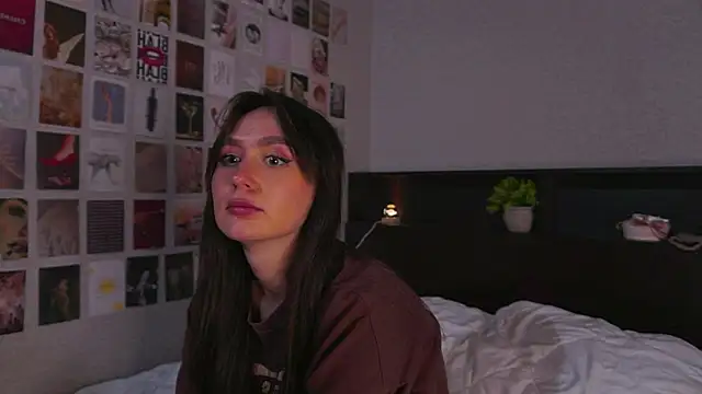 Snapshot of itssophiie chatting on September 12, 2025, 5:46 pm itssophiie online show from September 12, 2025, 5:46 pm