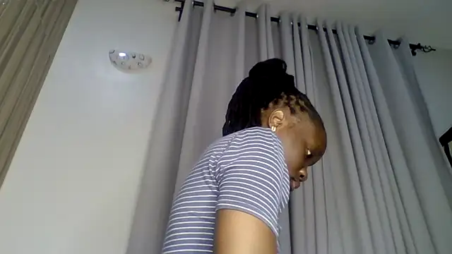 sweet sassy  online show from February 27, 2026, 2:22 am