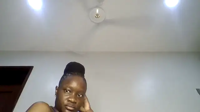 Snapshot of sweet_sassy_ chatting on April 15, 2026, 1:45 am sweet sassy online show from April 15, 2026, 1:45 am