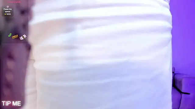 SophieBarnett online show from April 22, 2026, 12:46 am