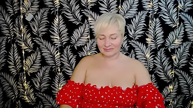 Snapshot of Olivia_playful chatting on January 18, 2025, 5:37 pm Olivia playful online show from January 18, 2025, 5:37 pm