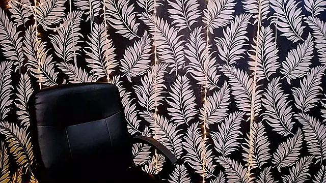 Olivia playful online show from November 24, 2025, 12:49 pm