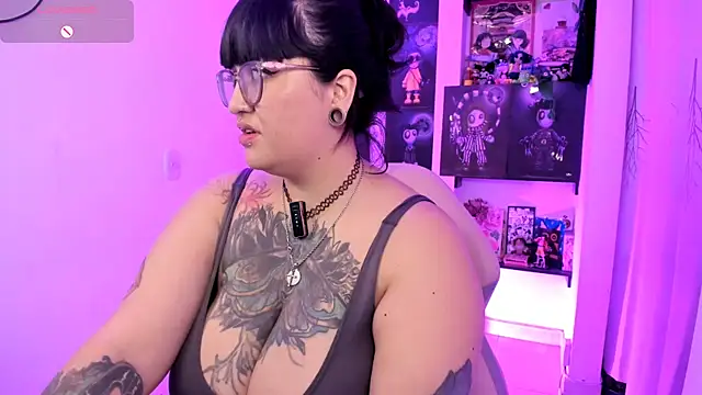 Snapshot of _Ali_Brinck_ chatting on September 24, 2025, 2:48 am Ali Brinck online show from September 24, 2025, 2:48 am
