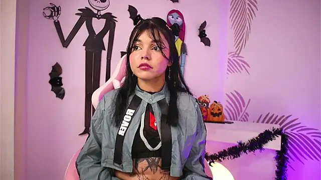 Snapshot of dianebleu chatting on October 22, 2025, 3:51 am dianebleu online show from October 22, 2025, 3:51 am