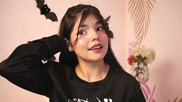 Snapshot of dianebleu chatting on November 4, 2025, 4:33 am dianebleu online show from November 4, 2025, 4:33 am