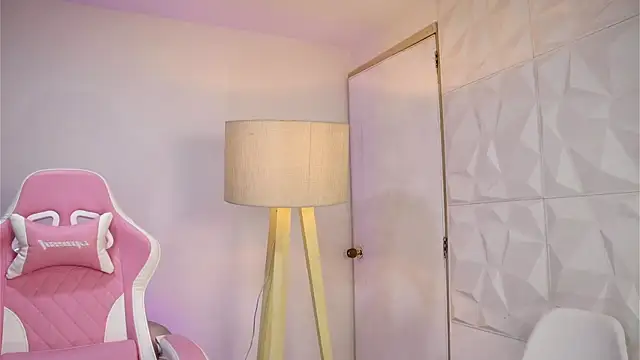 Snapshot of dianebleu chatting on November 7, 2025, 4:01 am dianebleu online show from November 7, 2025, 4:01 am