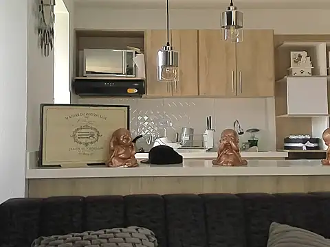 BradleySmithx online show from January 5, 2025, 4:59 pm