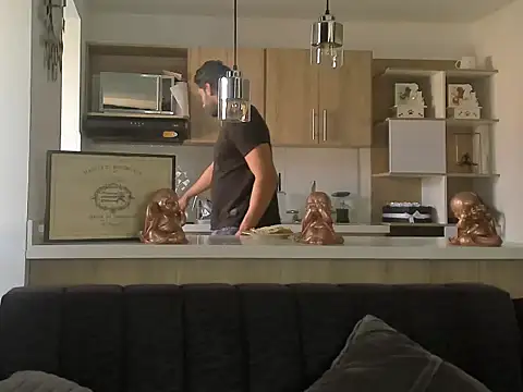 BradleySmithx online show from January 12, 2025, 1:16 pm