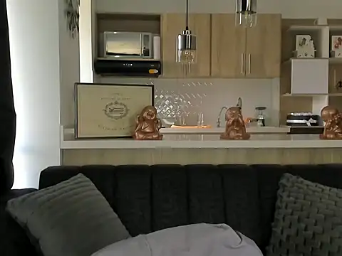 BradleySmithx online show from January 19, 2025, 4:25 pm