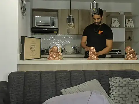 BradleySmithx online show from January 23, 2025, 1:51 am