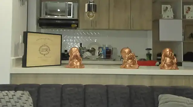 BradleySmithx online show from February 3, 2025, 11:36 pm