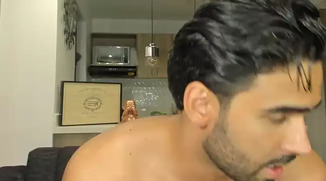 BradleySmithx online show from February 19, 2025, 11:25 pm