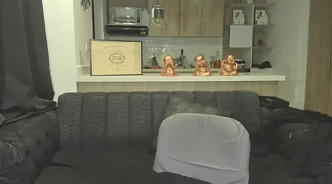 BradleySmithx online show from March 3, 2025, 1:53 am