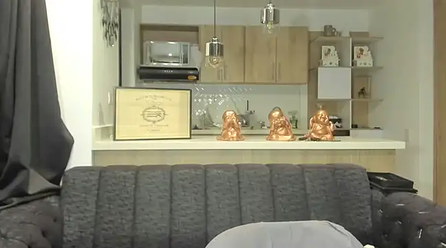 BradleySmithx online show from March 5, 2025, 2:25 am