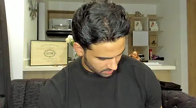 BradleySmithx online show from March 10, 2025, 2:06 am