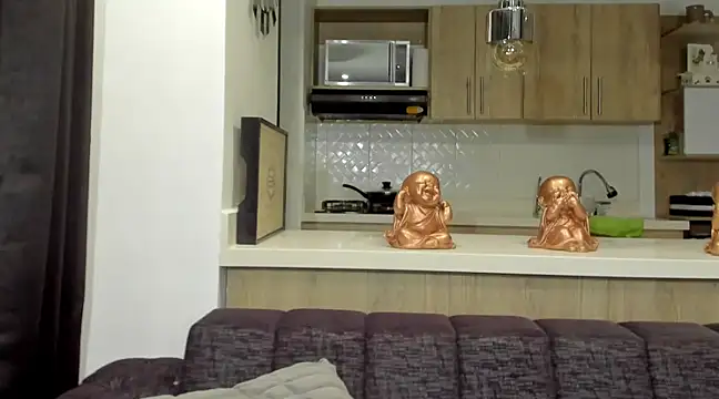 BradleySmithx online show from March 14, 2025, 5:05 am