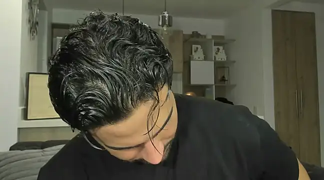 BradleySmithx online show from March 20, 2025, 4:51 am