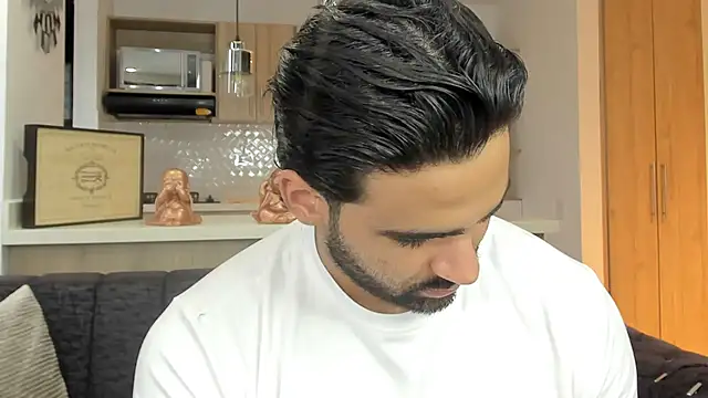 BradleySmithx online show from October 15, 2025, 7:47 pm