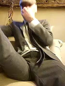 eddouxxx78 online show from March 9, 2026, 4:55 pm