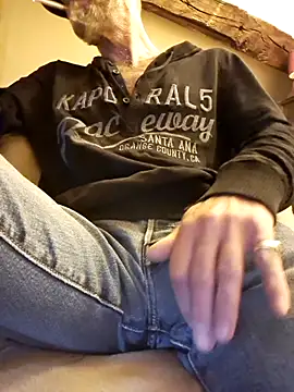eddouxxx78 online show from May 9, 2026, 5:12 am