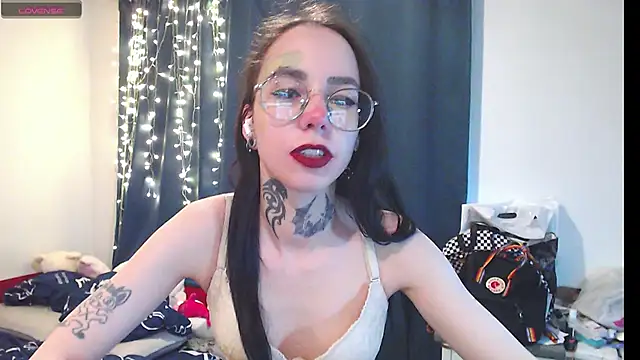 Snapshot of _Sweet_Mary_21 chatting on March 21, 2025, 8:28 am Sweet Mary 21 online show from March 21, 2025, 8:28 am