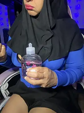 Snapshot of Jameela chatting on September 26, 2025, 3:43 am Jameela online show from September 26, 2025, 3:43 am