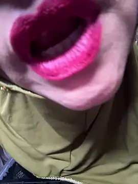 Snapshot of Jameela chatting on February 9, 2026, 10:58 pm Jameela online show from February 9, 2026, 10:58 pm