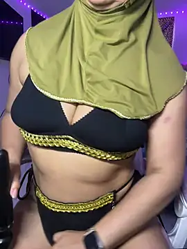 Snapshot of Jameela chatting on February 20, 2026, 10:10 pm Jameela online show from February 20, 2026, 10:10 pm