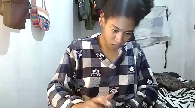 Snapshot of angelamarie1 chatting on December 29, 2024, 10:12 am angelamarie1 online show from December 29, 2024, 10:12 am
