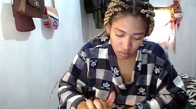 Snapshot of angelamarie1 chatting on February 6, 2025, 3:31 pm angelamarie1 online show from February 6, 2025, 3:31 pm