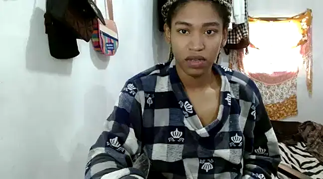 Snapshot of angelamarie1 chatting on February 18, 2025, 3:10 pm angelamarie1 online show from February 18, 2025, 3:10 pm
