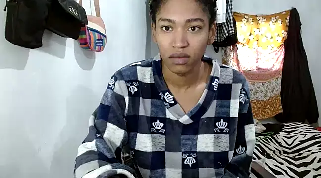 Snapshot of angelamarie1 chatting on February 25, 2025, 12:45 pm angelamarie1 online show from February 25, 2025, 12:45 pm