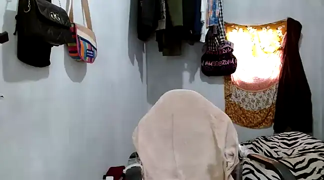 Snapshot of angelamarie1 chatting on March 13, 2025, 2:12 pm angelamarie1 online show from March 13, 2025, 2:12 pm