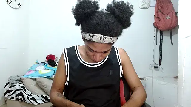 angelamarie1 online show from February 13, 2026, 2:29 am