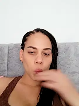 Snapshot of Dannacamila chatting on November 14, 2025, 5:55 pm Dannacamila online show from November 14, 2025, 5:55 pm