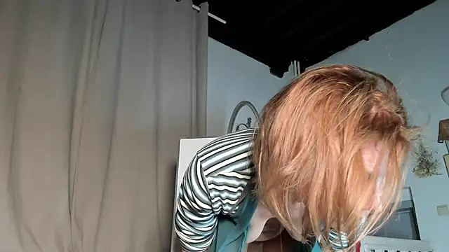 Lola Belgium online show from February 4, 2025, 9:20 pm