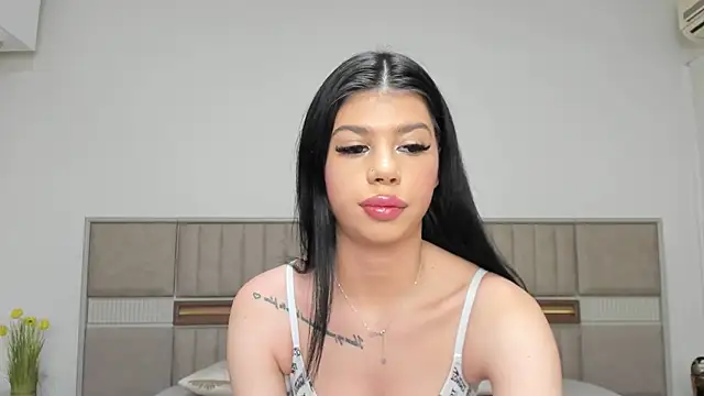 Snapshot of Sierra_Halle chatting on November 23, 2025, 3:45 pm Sierra Halle online show from November 23, 2025, 3:45 pm