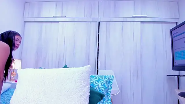 paola rodriguez online show from January 15, 2025, 7:23 pm