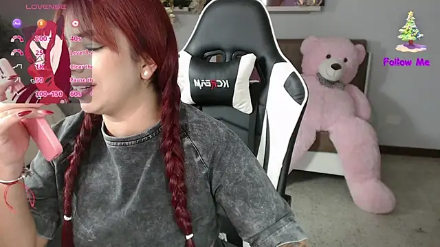 vane lopez  online show from December 28, 2024, 9:40 pm