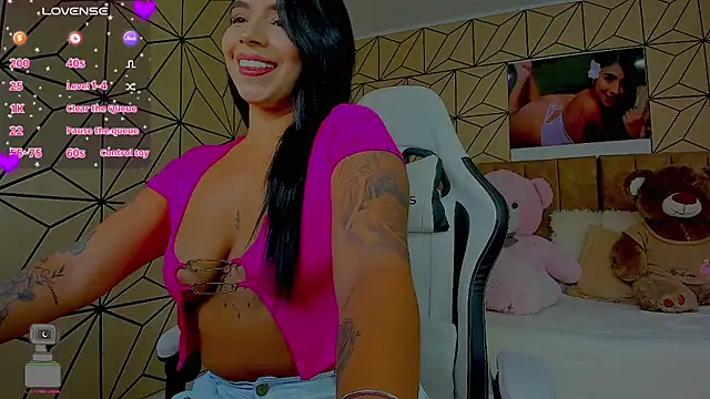 vane lopez  online show from February 9, 2026, 7:40 pm